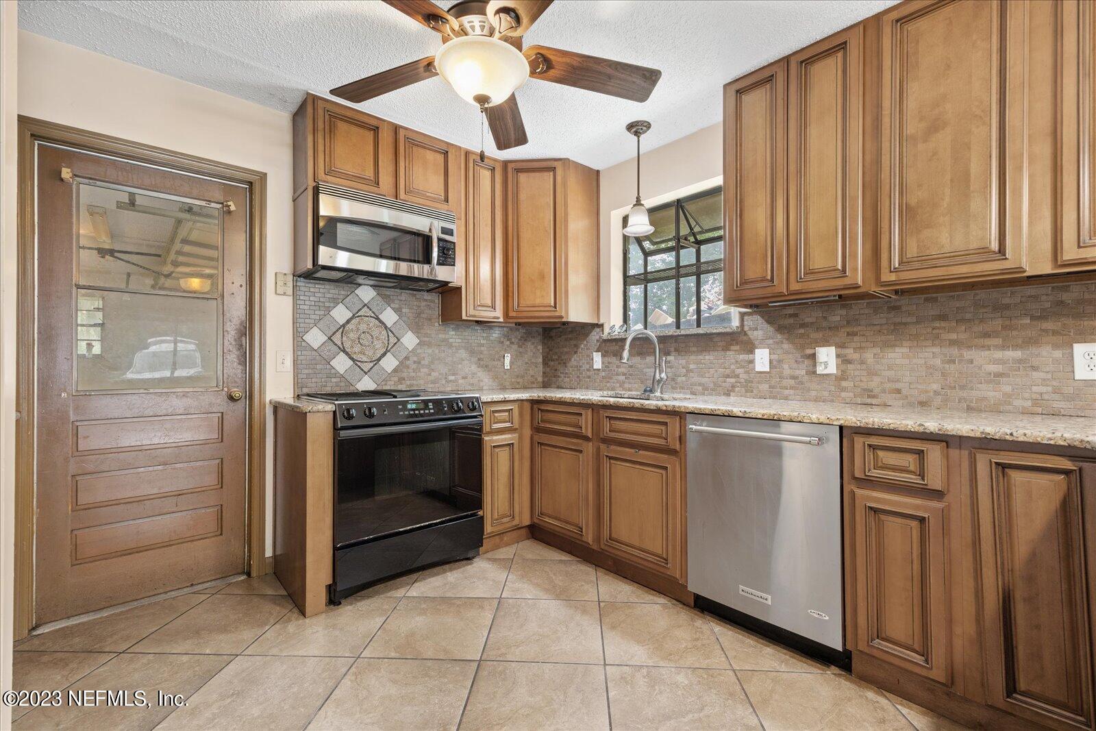 11150 Bridges Road Jacksonville, FL 32218 - Photo 8 of 31 12-063A0082