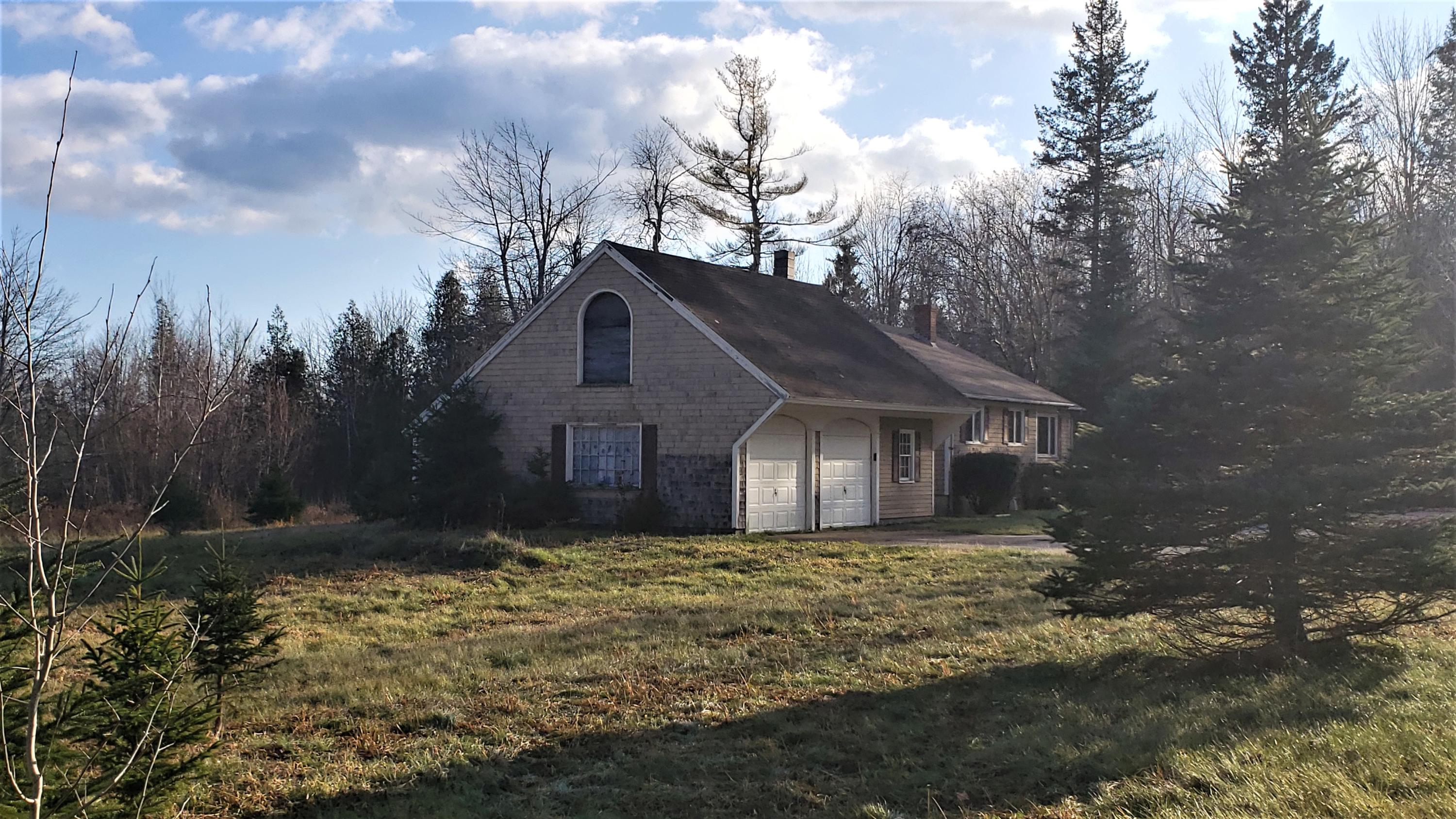 659 North Penobscot Road Penobscot, ME 04476 - Photo 9 of 29 garage left