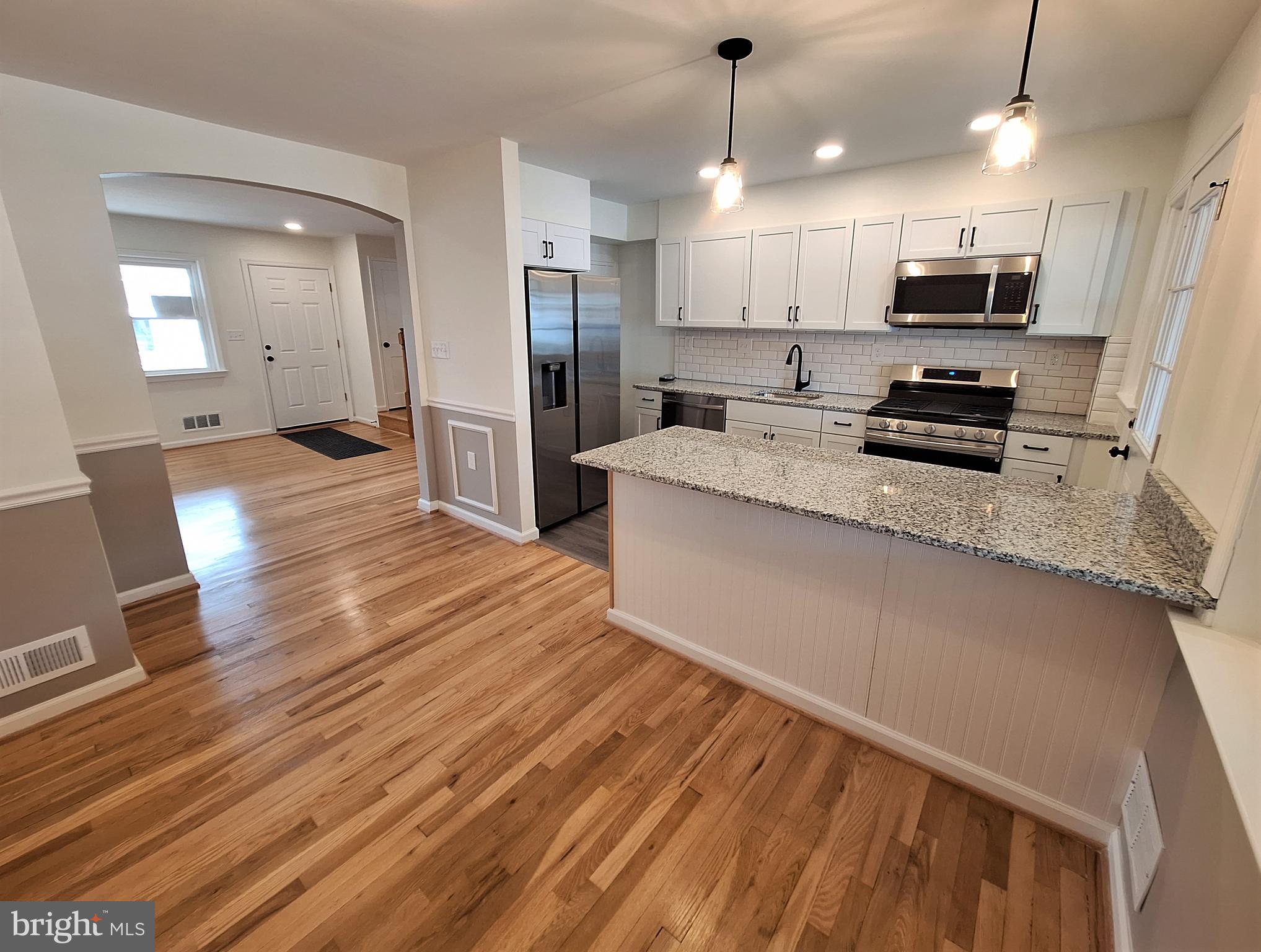 1904 Wareham Road Dundalk, MD 21222 - Photo 3 of 11 Dining Room