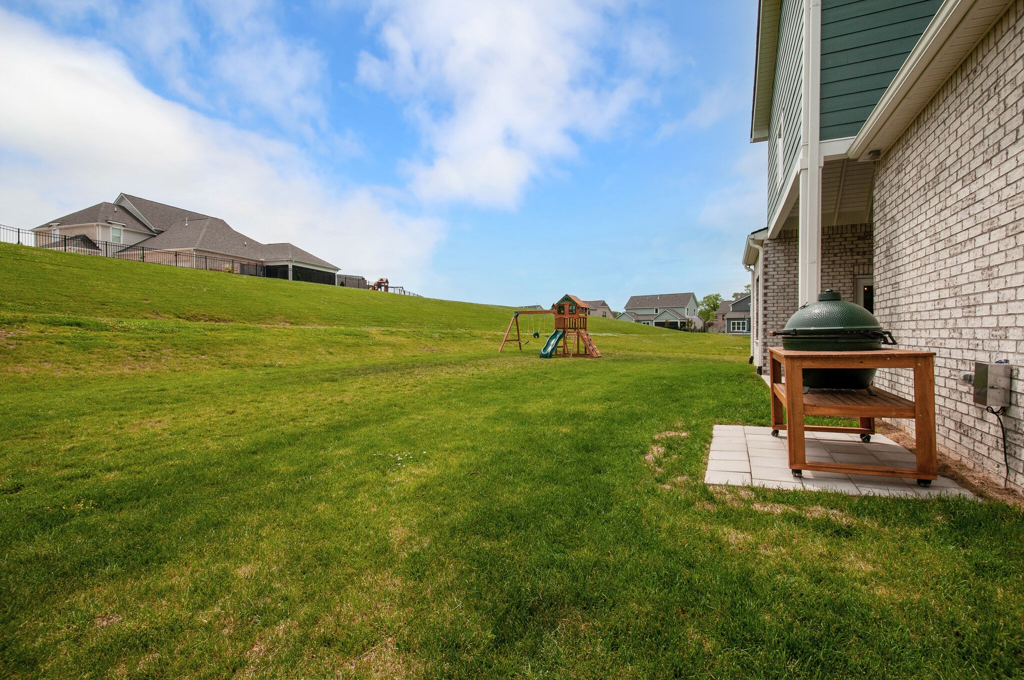 64 Haystack Way Mount Juliet, TN 37122 - Photo 39 of 41 a view of a table and chairs in the garden