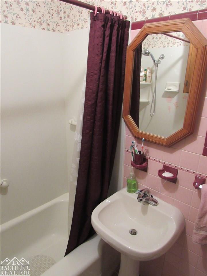3438 Plank Road Marine City, MI 48039 - Photo 10 of 23 31319173-9.JPG