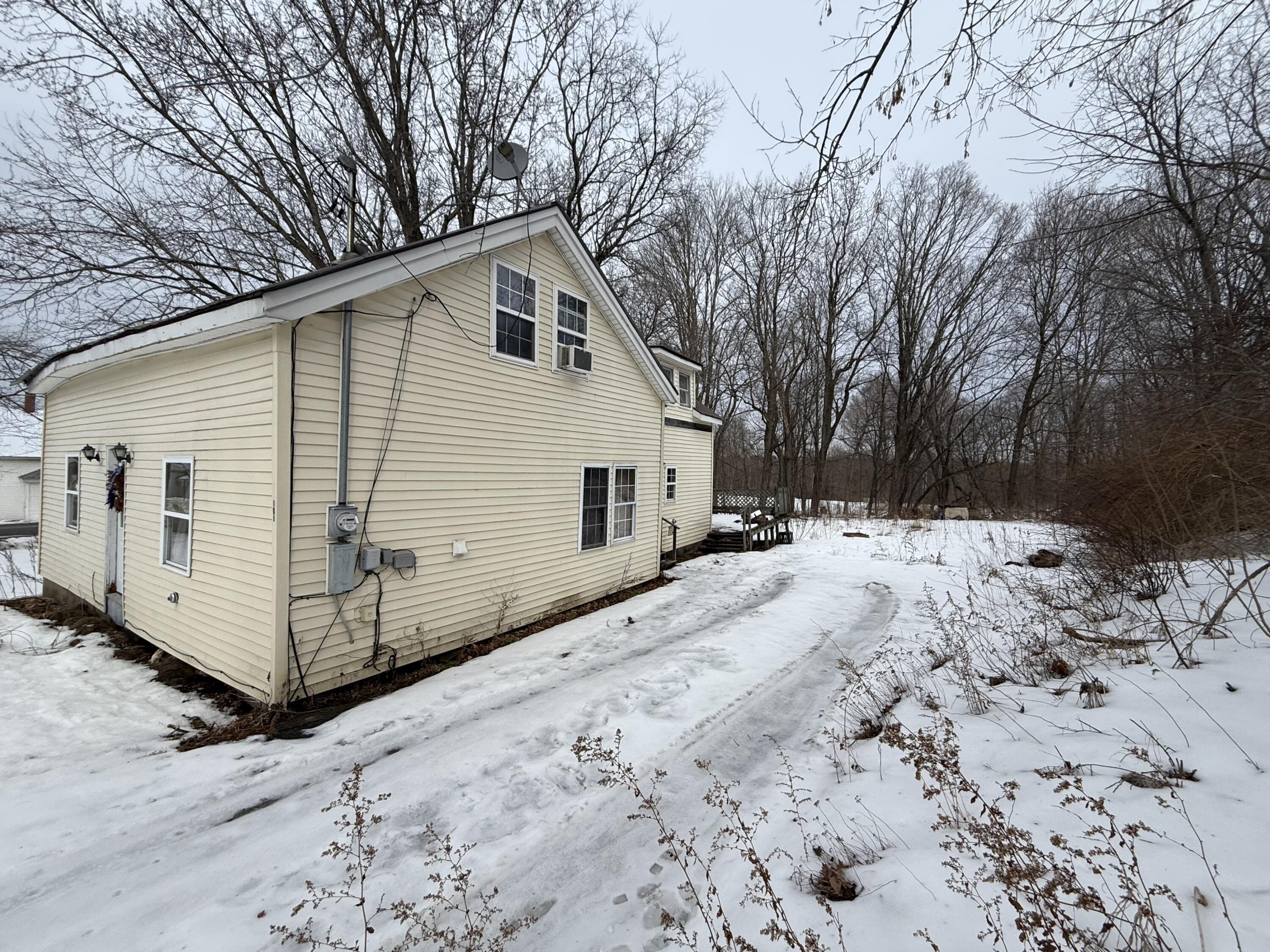 105 Bray Avenue Fairfield, ME 04937 - Photo 2 of 19 IMG_8416