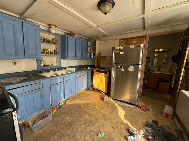 $78,000 | 105 Bray Avenue, Fairfield, ME 04937