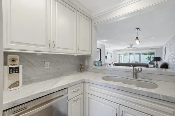 $3,400 | 842 Southeast 19th Avenue, Unit 102, Deerfield Beach, FL 33441