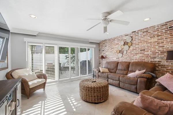 $3,400 | 842 Southeast 19th Avenue, Unit 102, Deerfield Beach, FL 33441