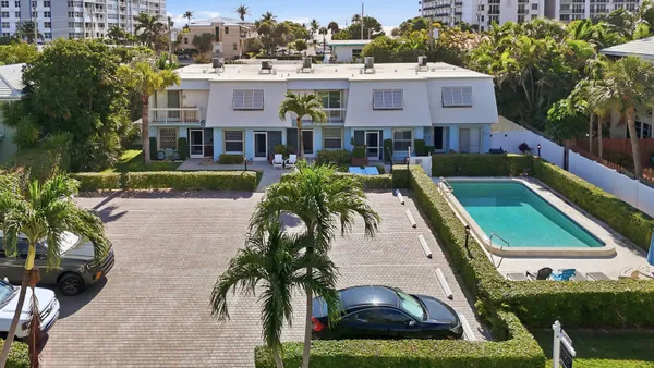 $3,400 | 842 Southeast 19th Avenue, Unit 102, Deerfield Beach, FL 33441