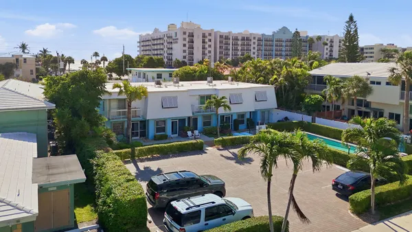 $3,400 | 842 Southeast 19th Avenue, Unit 102, Deerfield Beach, FL 33441