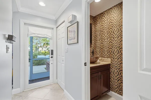 $3,400 | 842 Southeast 19th Avenue, Unit 102, Deerfield Beach, FL 33441