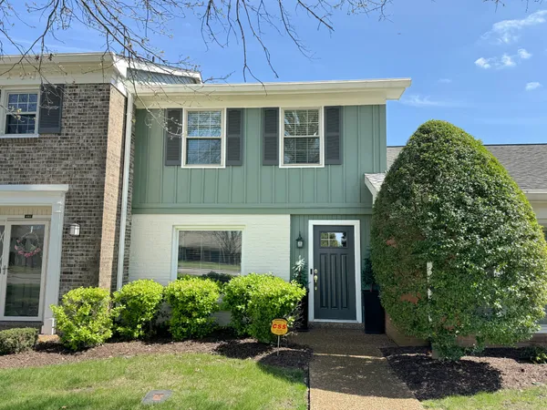 $274,900 | 1002 East Northfield Boulevard, Unit A102, Murfreesboro, TN 37130