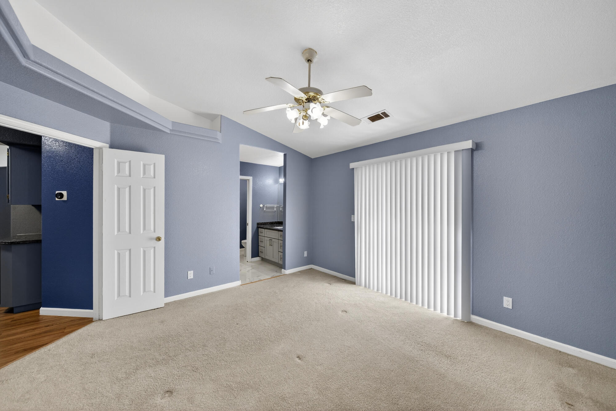 3360 Lawrence Road Redding, CA 96002 - Photo 22 of 43 a view of an empty room with a window