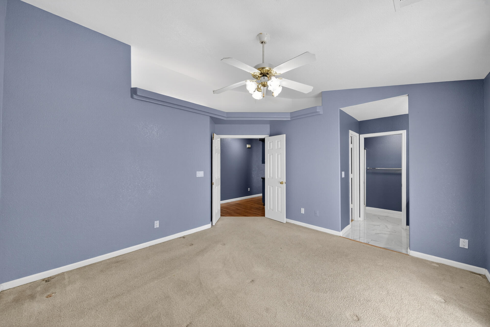 3360 Lawrence Road Redding, CA 96002 - Photo 23 of 43 a view of an empty room with a window