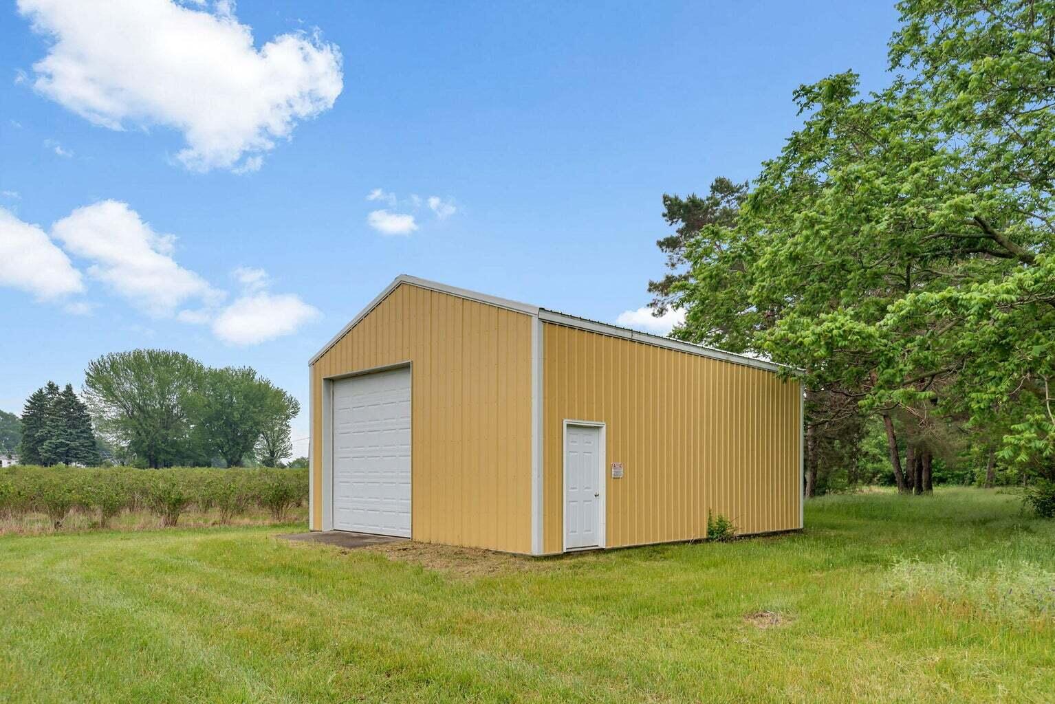 2031 Lynch Road Benton Harbor, MI 49022 - Photo 6 of 6 2031 Lynch 6