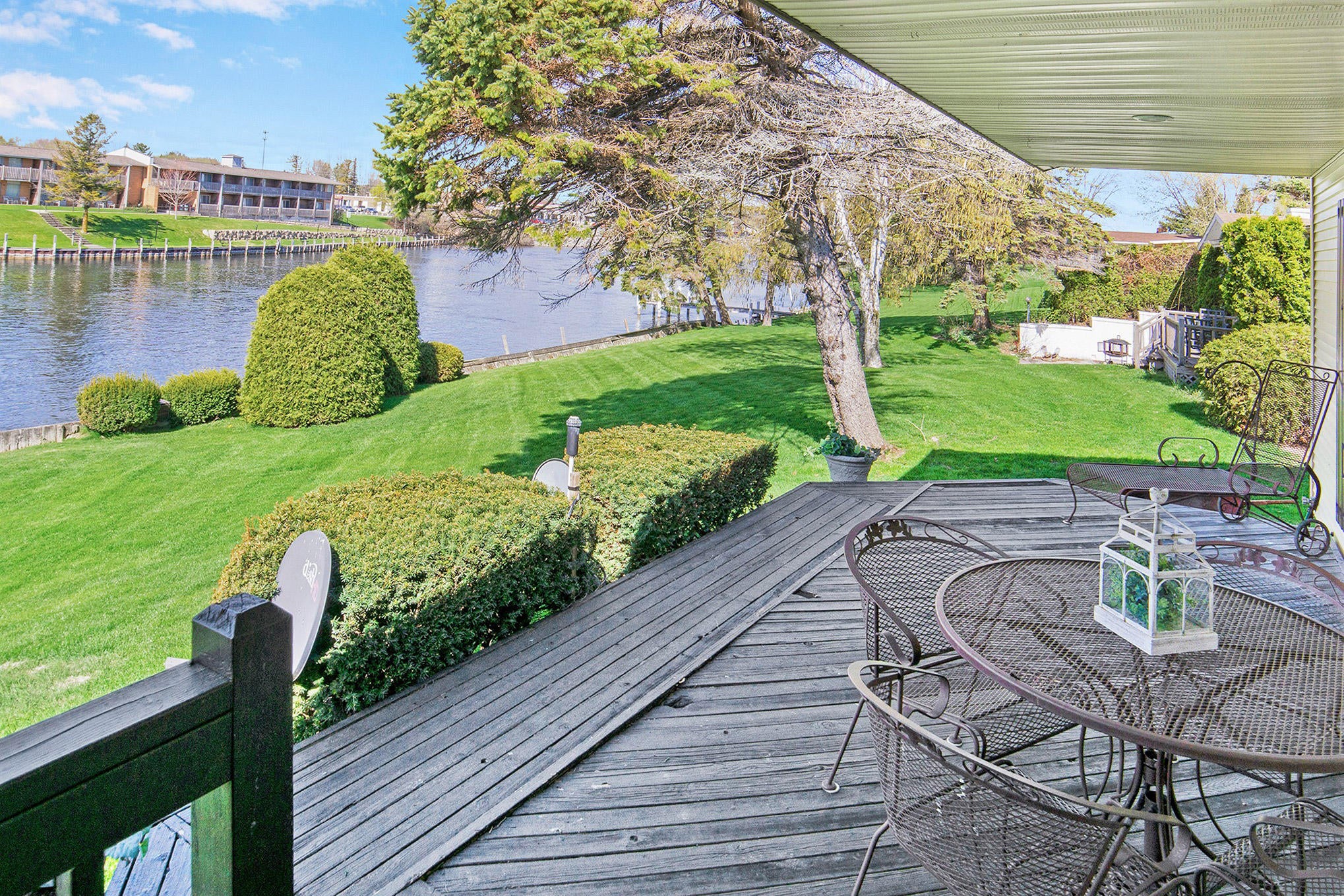 182 Riverside Drive Cheboygan, MI 49721 - Photo 43 of 45 Gallery Image 43