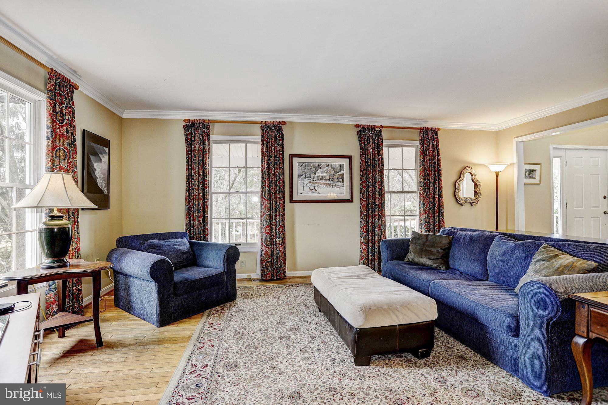 10419 Gorman Road Laurel, MD 20723 - Photo 3 of 43 Living Room