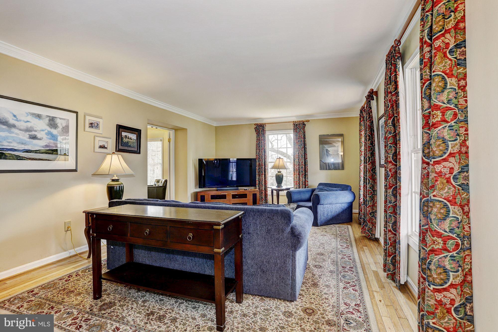10419 Gorman Road Laurel, MD 20723 - Photo 4 of 43 Living Room