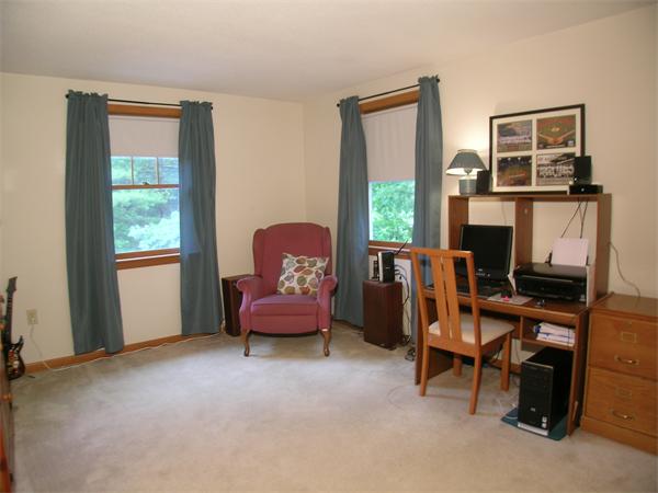 64 R Patten Road Westford, MA 01886 - Photo 17 of 23 Gallery Image 17