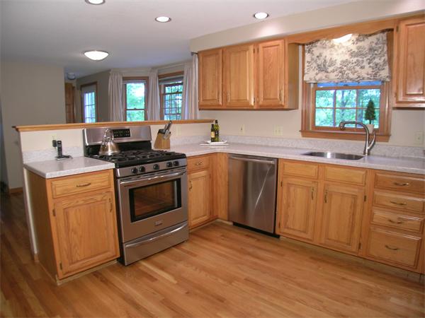 64 R Patten Road Westford, MA 01886 - Photo 7 of 23 Gallery Image 7