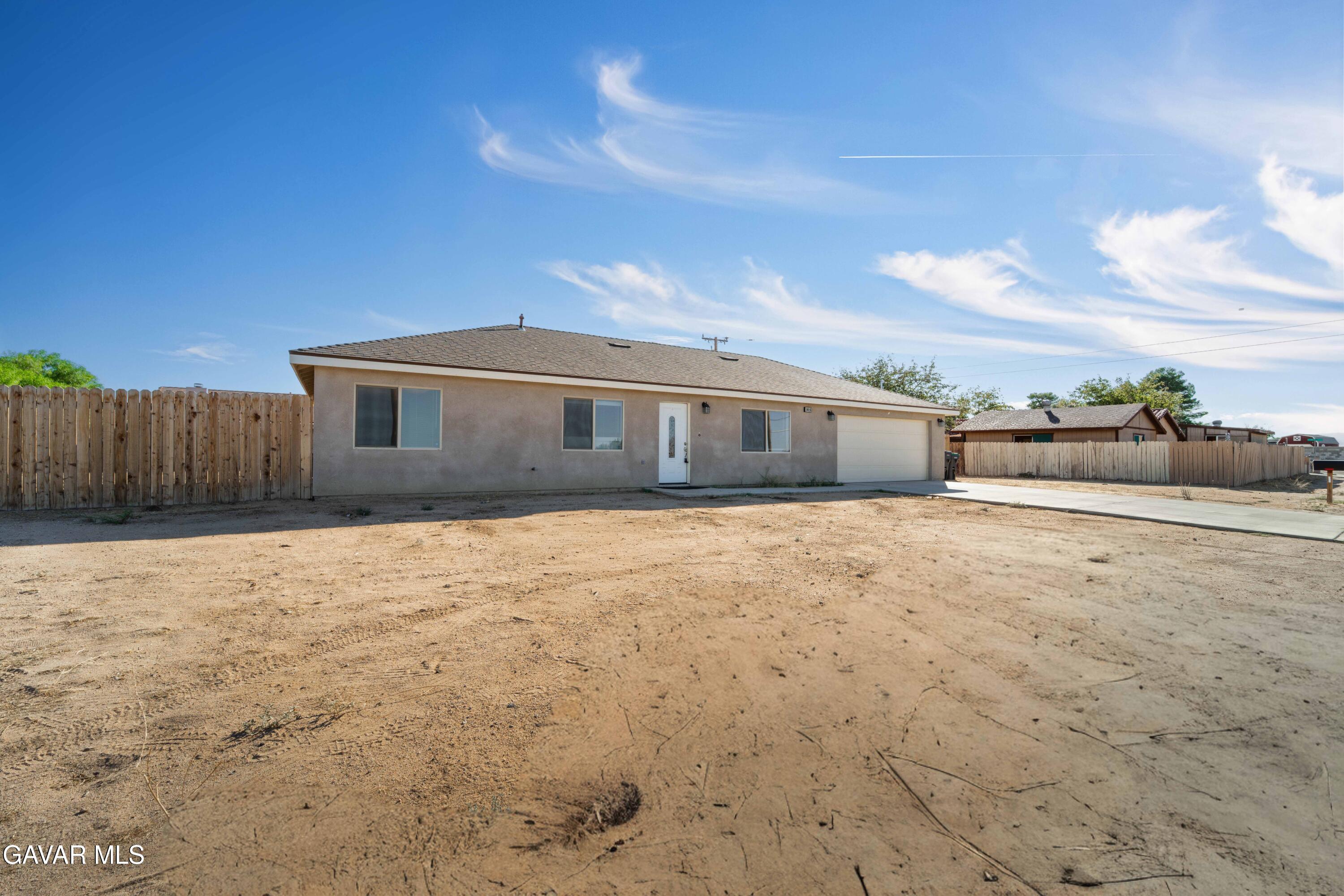 10016 Mendiburu Road California City, CA 93505 - Photo 27 of 36 26.10.7 Mendiburu Exterior-15