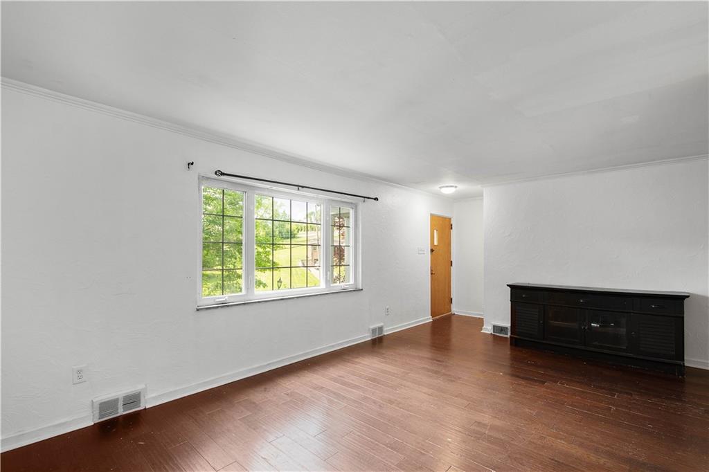 112 Johnston Road Pittsburgh, PA 15241 - Photo 11 of 25 Gallery Image 11