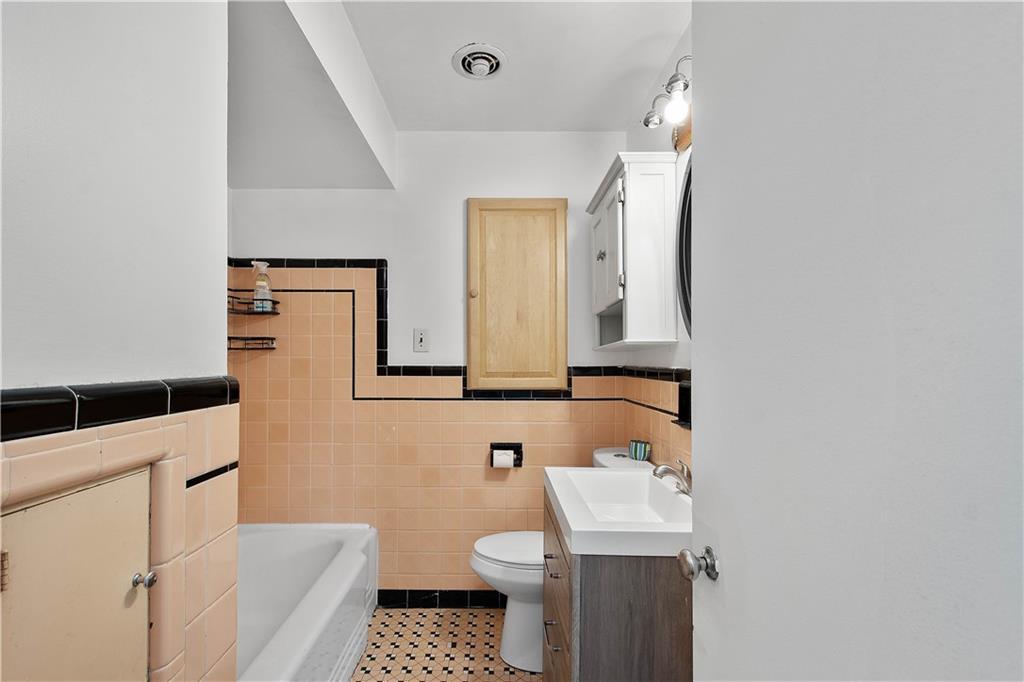 112 Johnston Road Pittsburgh, PA 15241 - Photo 16 of 25 Gallery Image 16