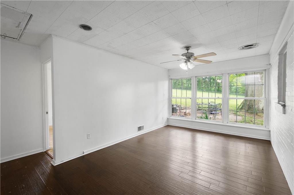 112 Johnston Road Pittsburgh, PA 15241 - Photo 8 of 25 Gallery Image 8