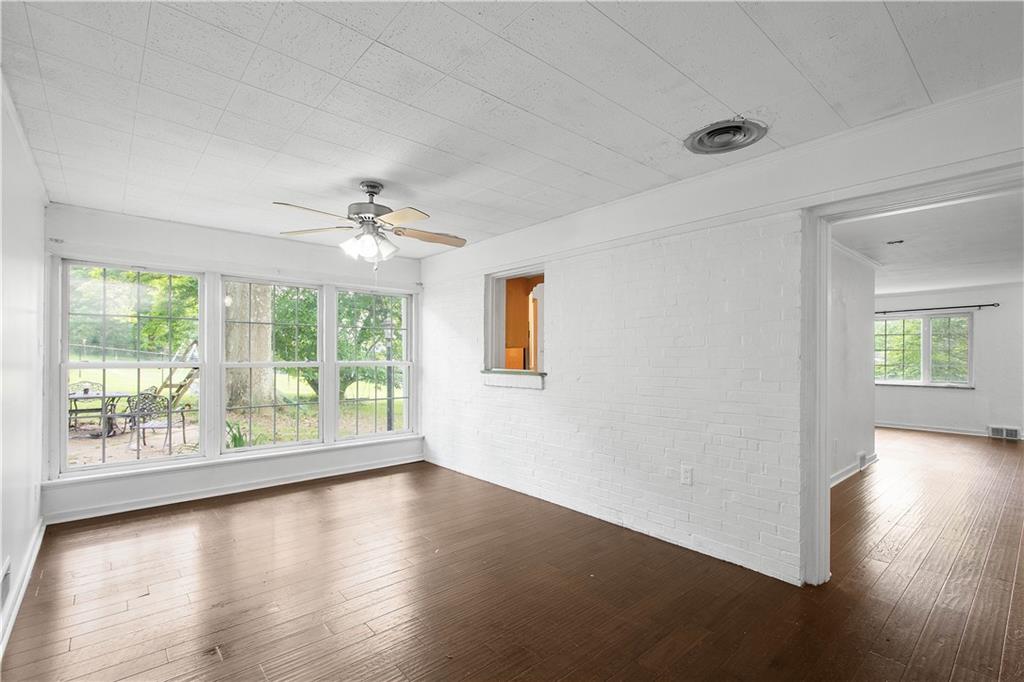 112 Johnston Road Pittsburgh, PA 15241 - Photo 9 of 25 Gallery Image 9