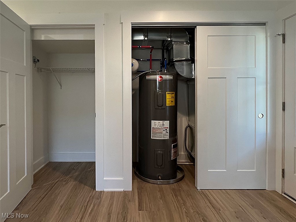 3641 Menlo Road Cleveland, OH 44120 - Photo 18 of 26 Utilities featuring water heater
