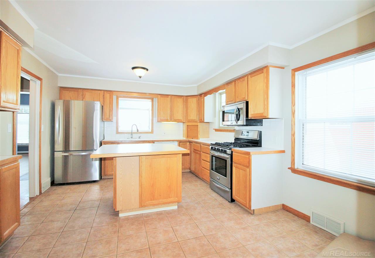 1173 Whittier Road Grosse Pointe, MI 48230 - Photo 16 of 83 50035395-15.JPG