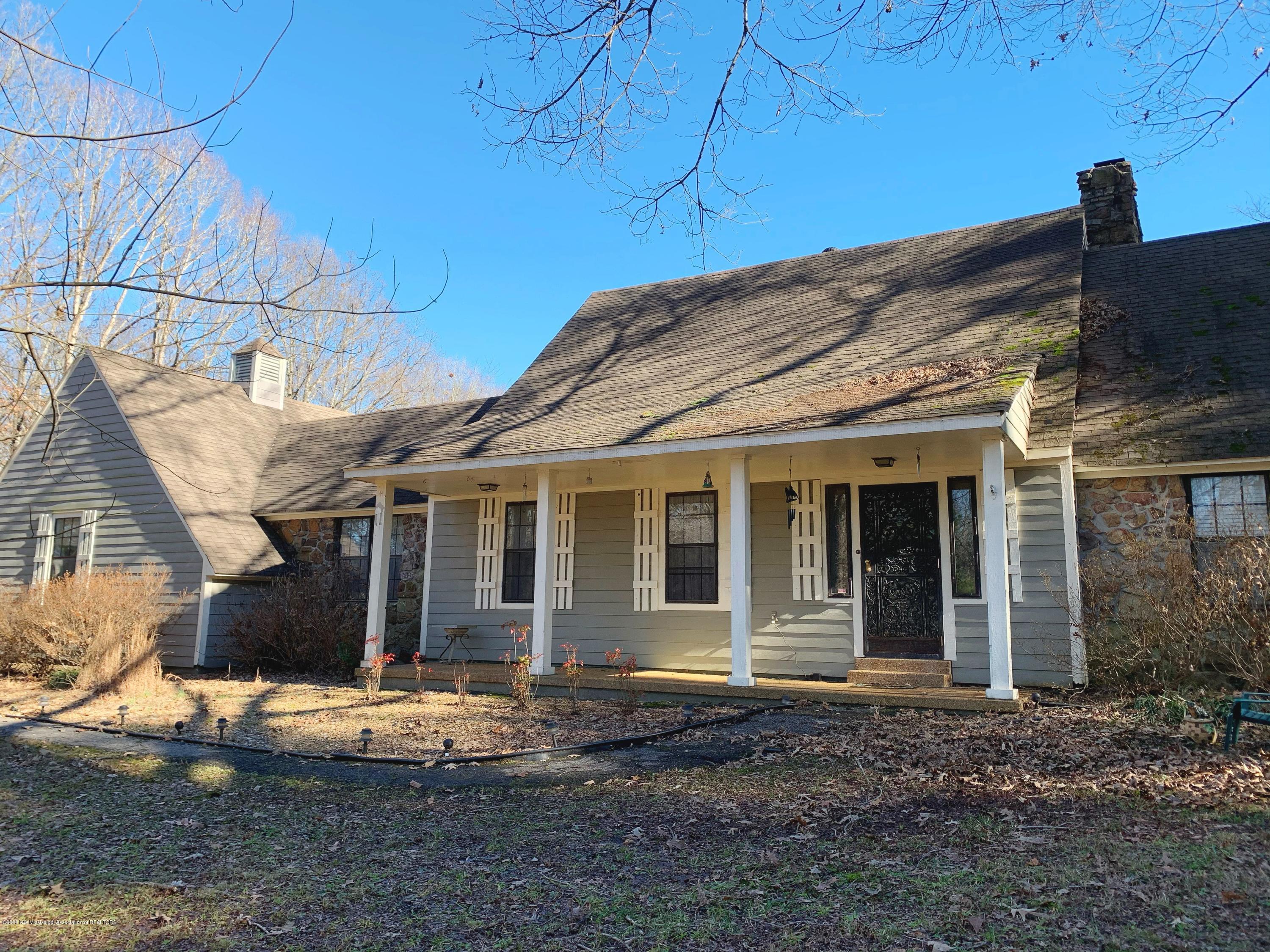 4475 Dupree Road Olive Branch, MS 38654 - Photo 3 of 31 0EAD84D7-40DE-4CD1-82DC-EC436A9E5B11