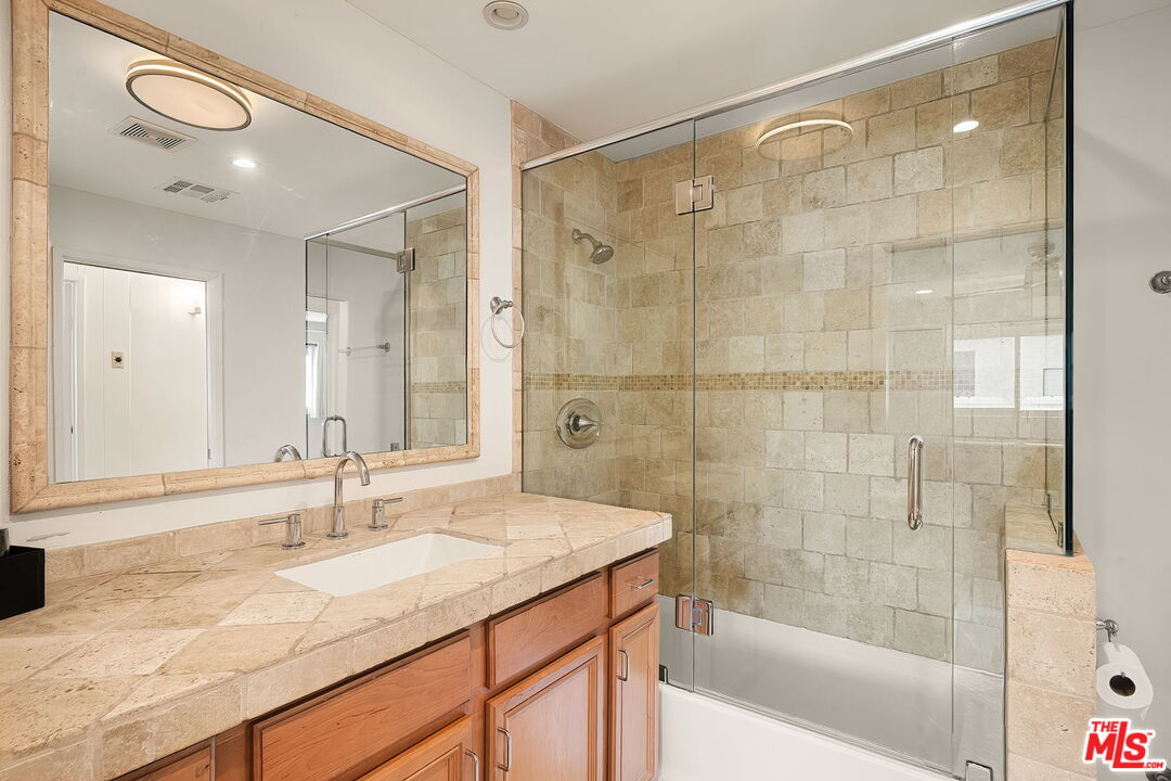 29500 Heathercliff Road, Unit 9 Malibu, CA 90265 - Photo 19 of 34