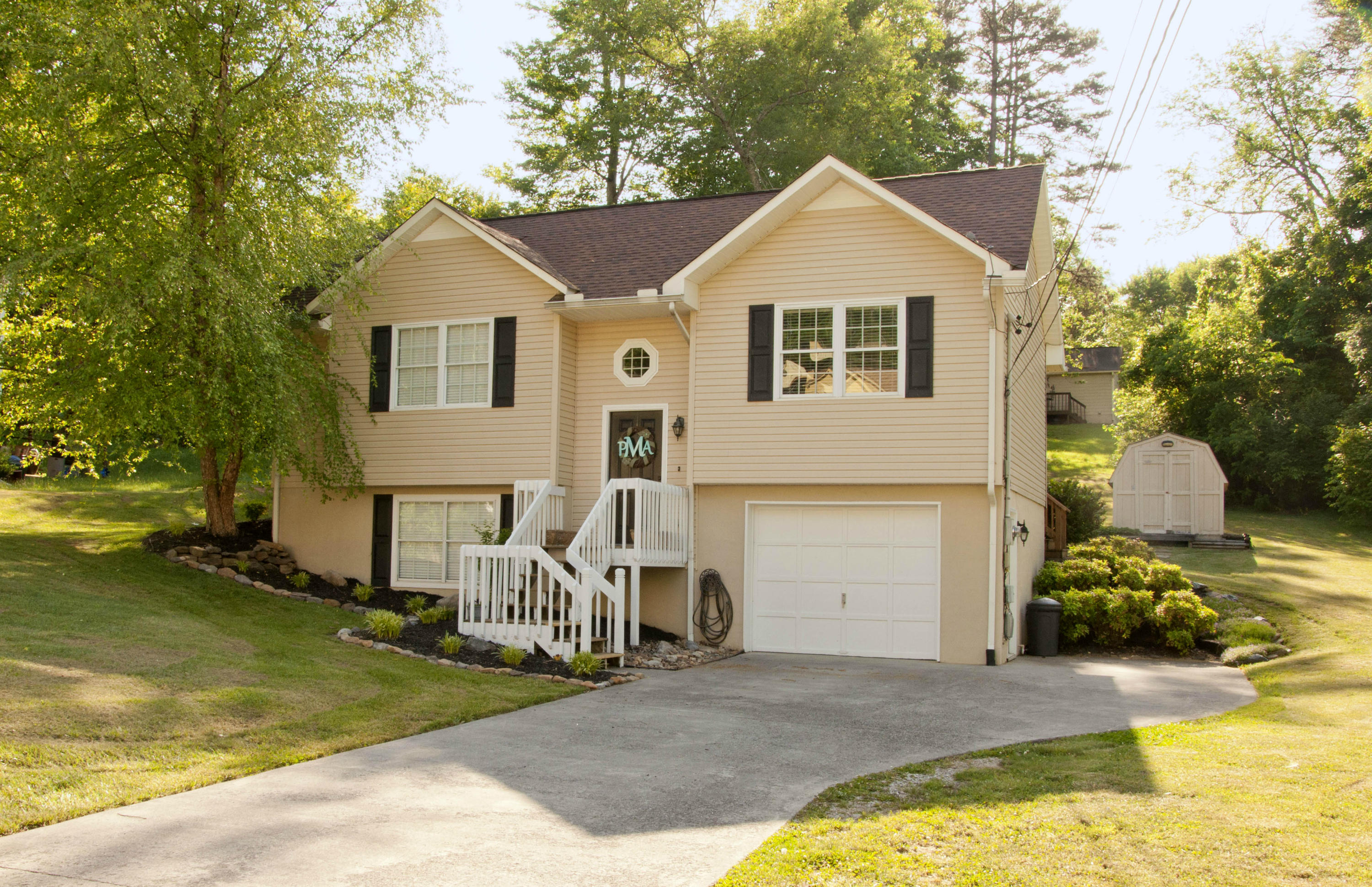 3909 Abercorn Road, Unit 8 Knoxville, TN 37921 - Photo 1 of 20 Front Exterior