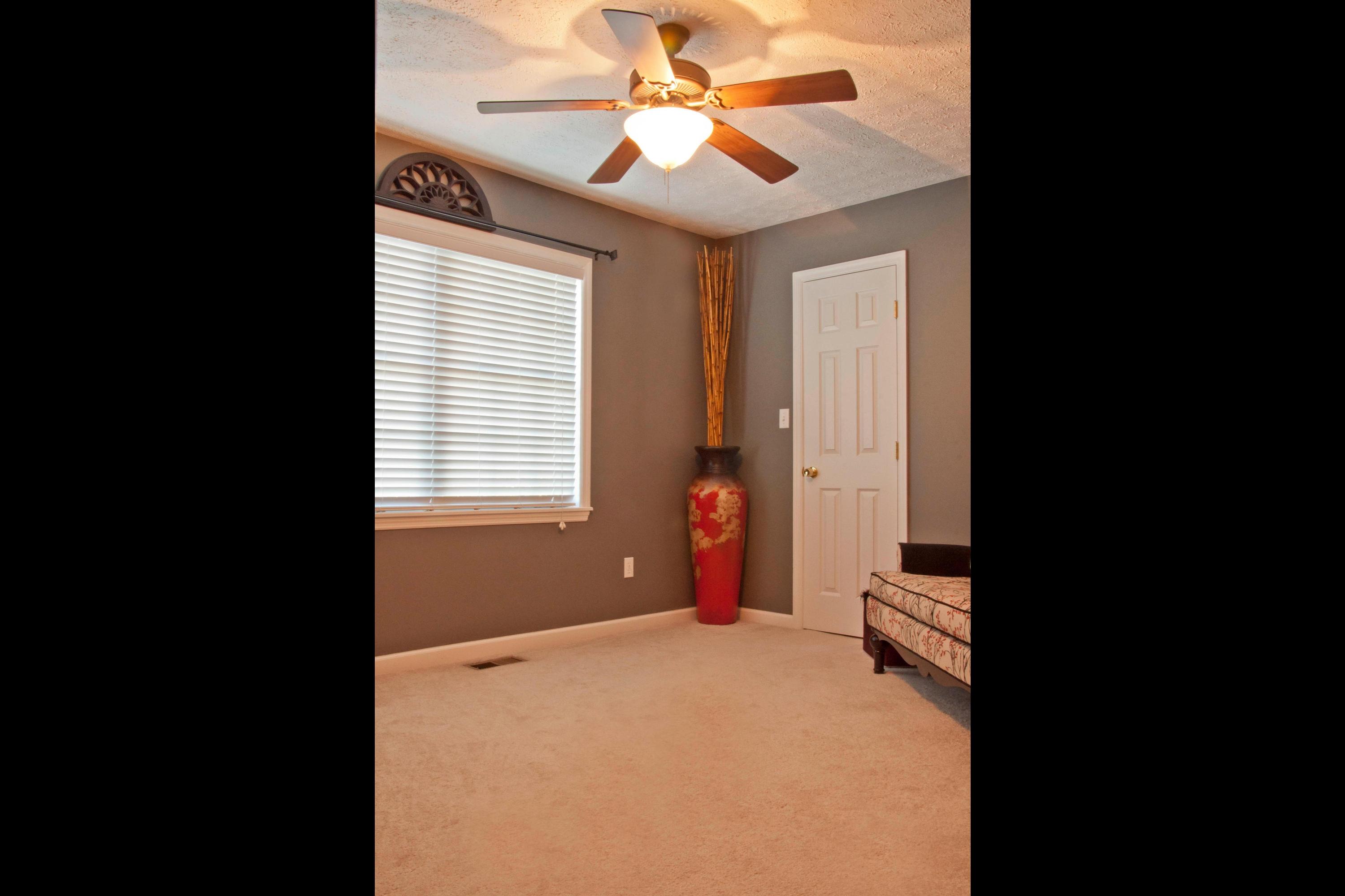 3909 Abercorn Road, Unit 8 Knoxville, TN 37921 - Photo 12 of 20 Bedroom