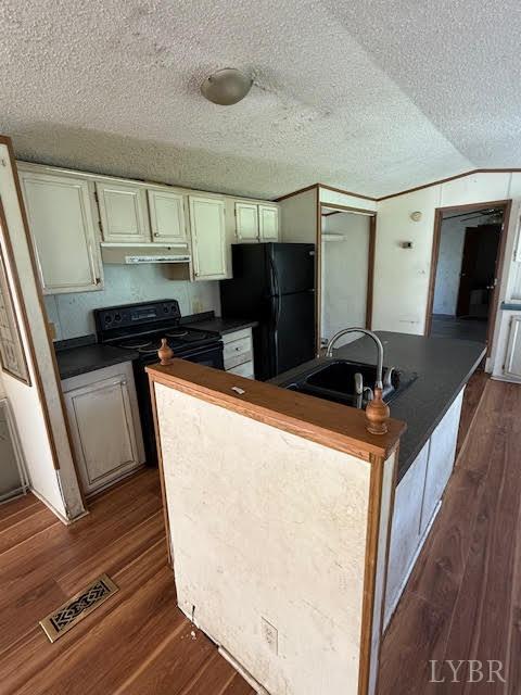 1098 Pamplin Road Pamplin, VA 23958 - Photo 8 of 26 a kitchen with stainless steel appliances a refrigerator sink and stove