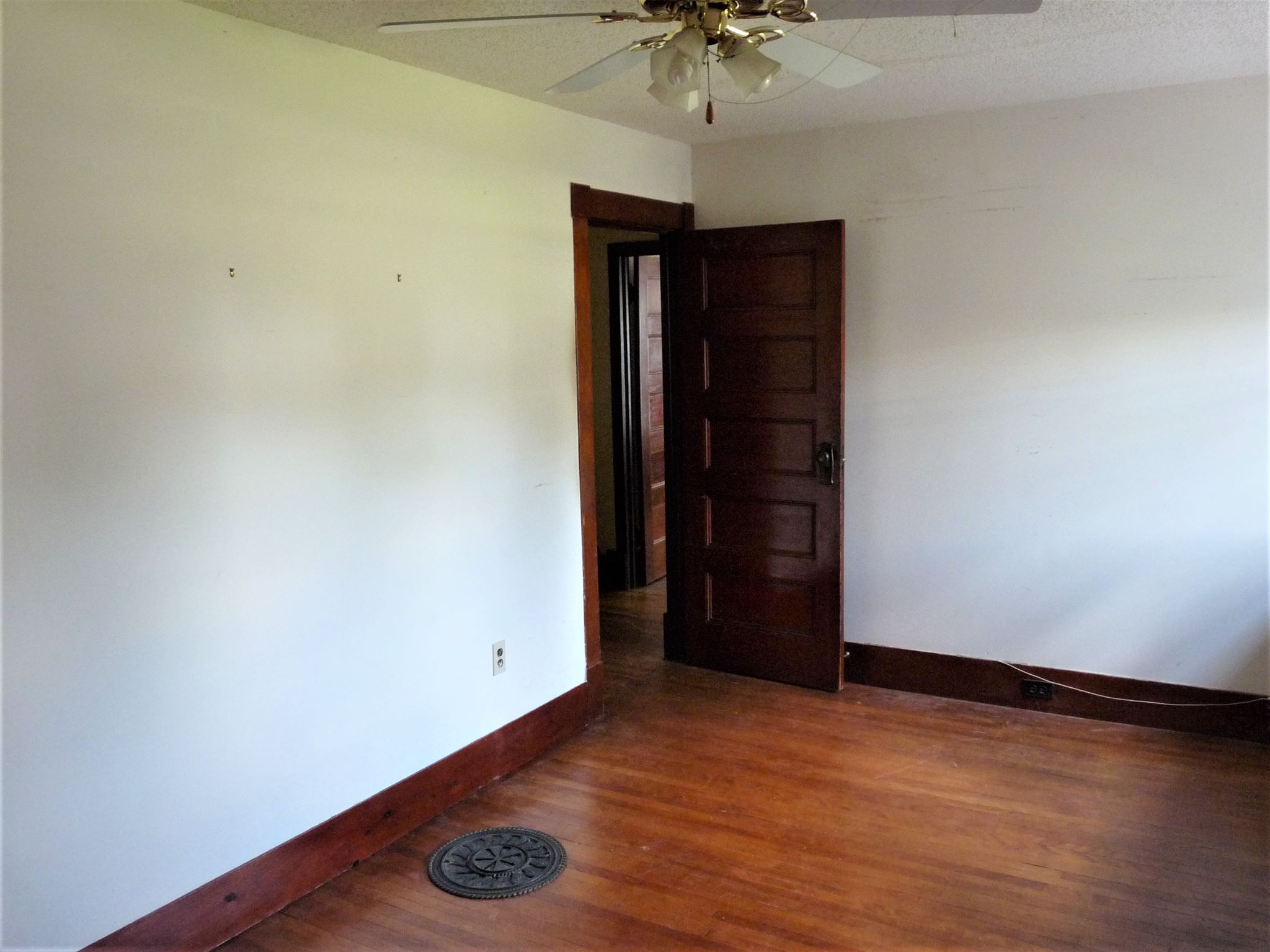 88 Crescent Street Rutland, VT 05701 - Photo 25 of 40