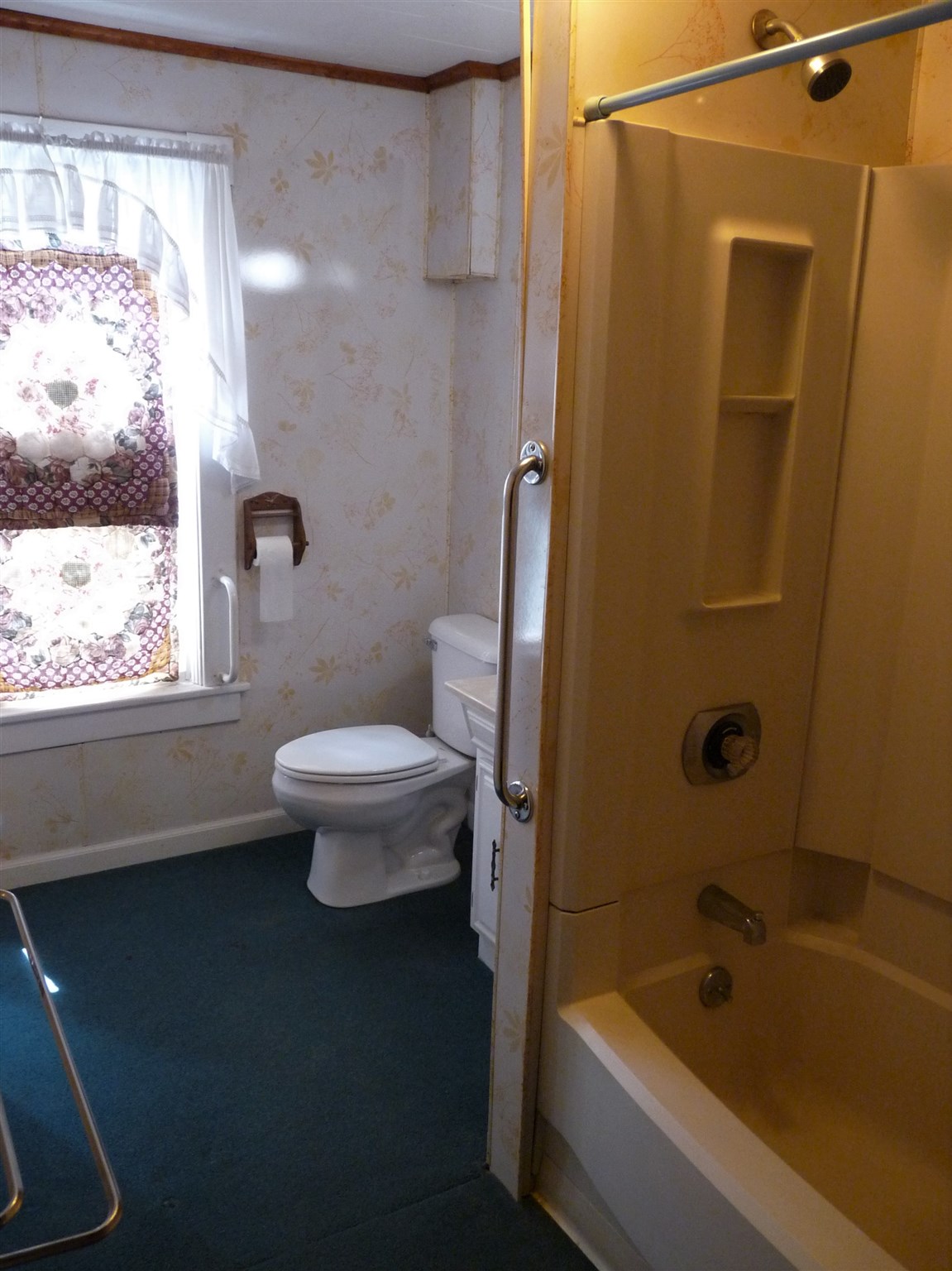 88 Crescent Street Rutland, VT 05701 - Photo 35 of 40