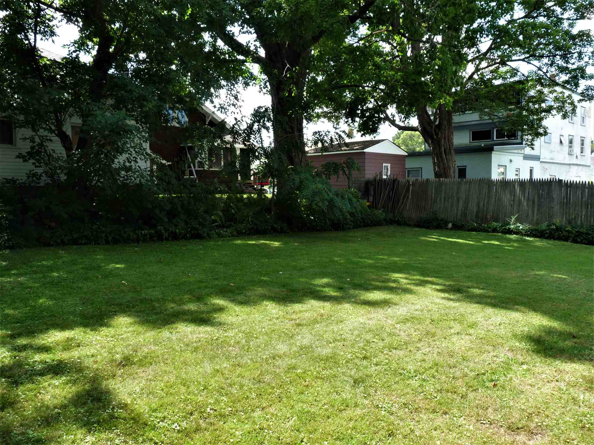 88 Crescent Street Rutland, VT 05701 - Photo 7 of 40