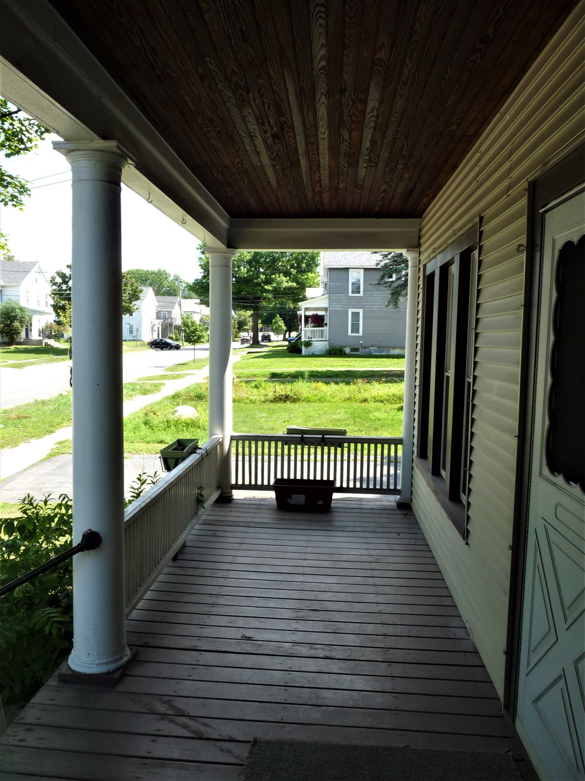 88 Crescent Street Rutland, VT 05701 - Photo 8 of 40