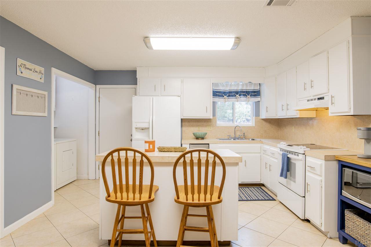 15005 Innerarity Point Road Pensacola, FL 32507 - Photo 11 of 28 Gallery Image 11