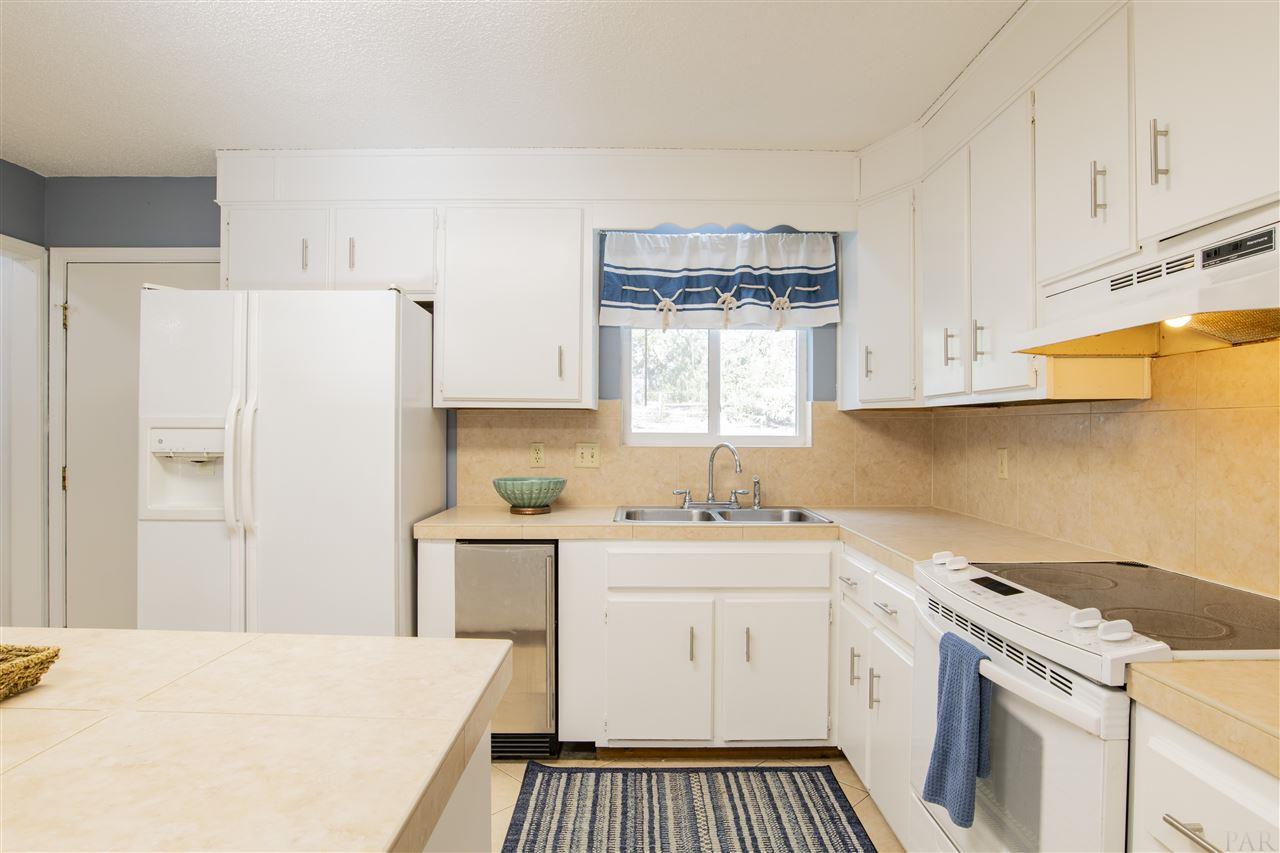 15005 Innerarity Point Road Pensacola, FL 32507 - Photo 15 of 28 Gallery Image 15