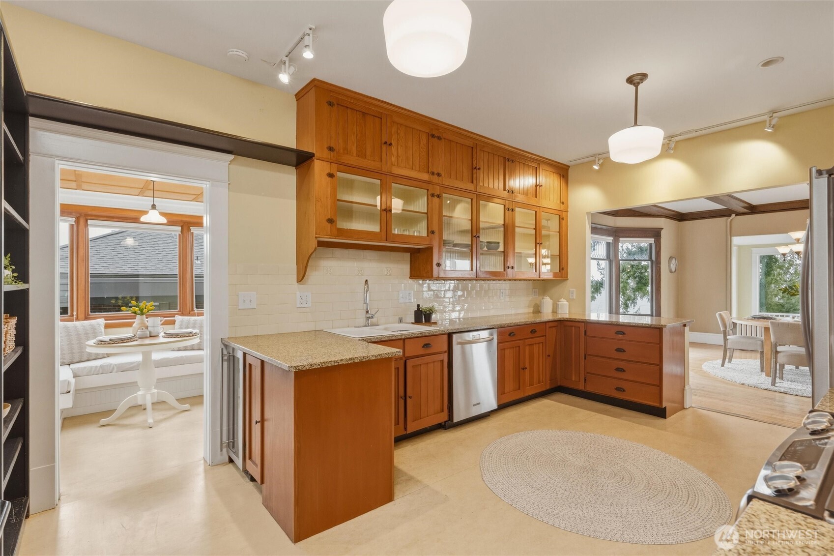 240 South Forest Street Bellingham, WA 98225 - Photo 16 of 40
