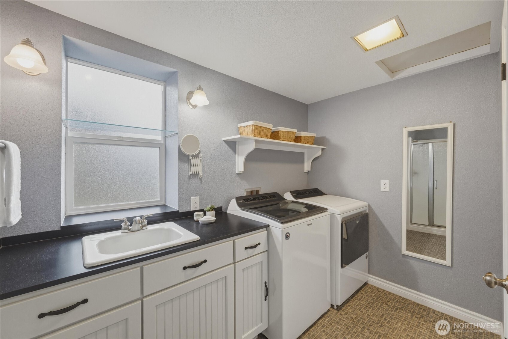240 South Forest Street Bellingham, WA 98225 - Photo 22 of 40