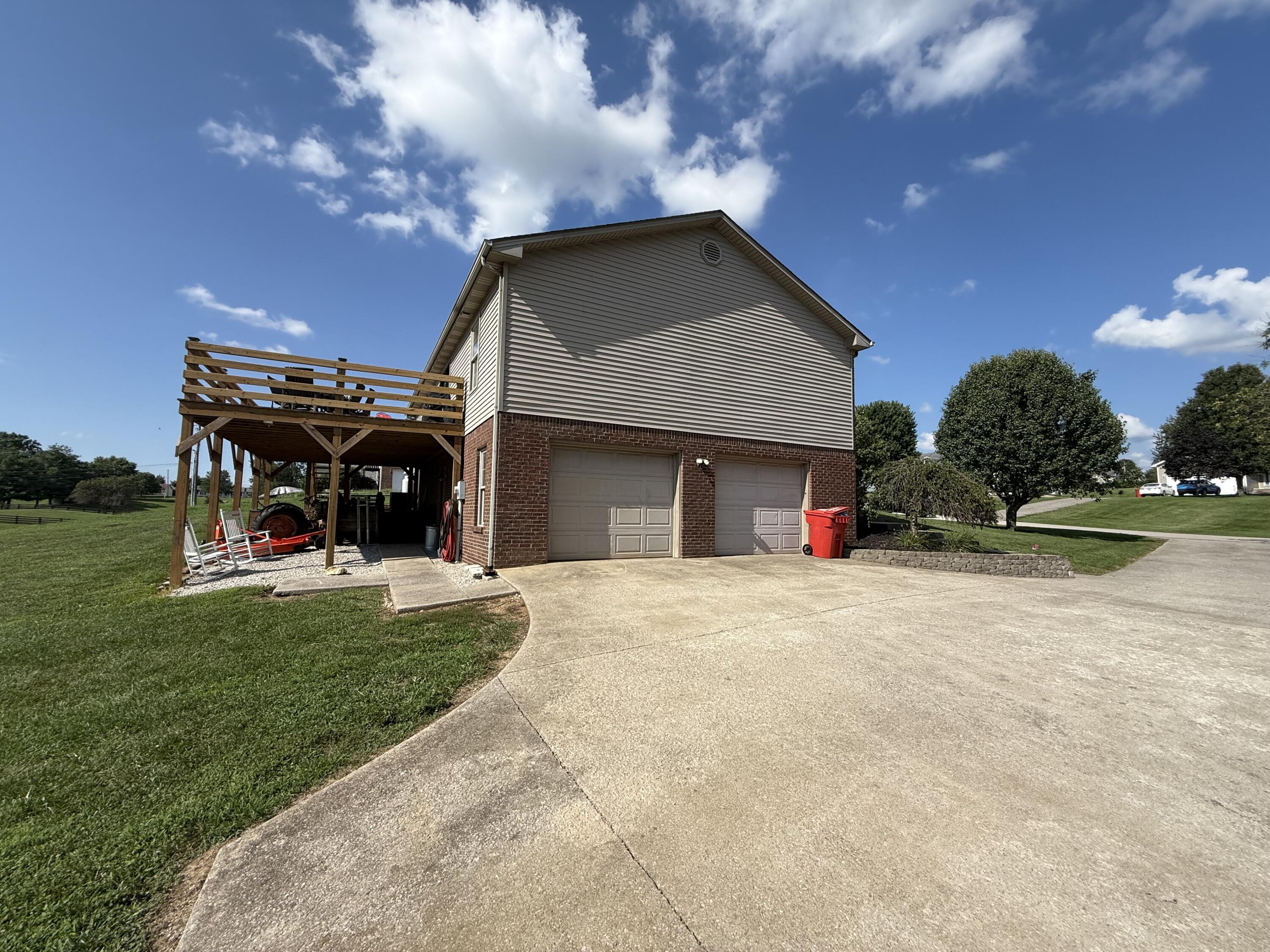 110 Springhill Lane Berea, KY 40403 - Photo 2 of 36 IMG_0054