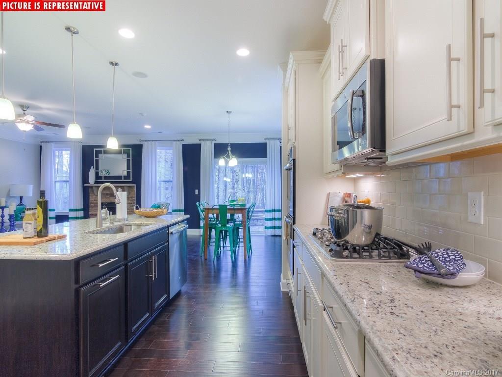 9424 Inverness Bay Road, Unit 101 Charlotte, NC 28278 - Photo 6 of 24 Gallery Image 6