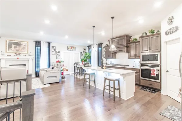 $555,000 | 520 Southeast David Road, Lee's Summit, MO 64082