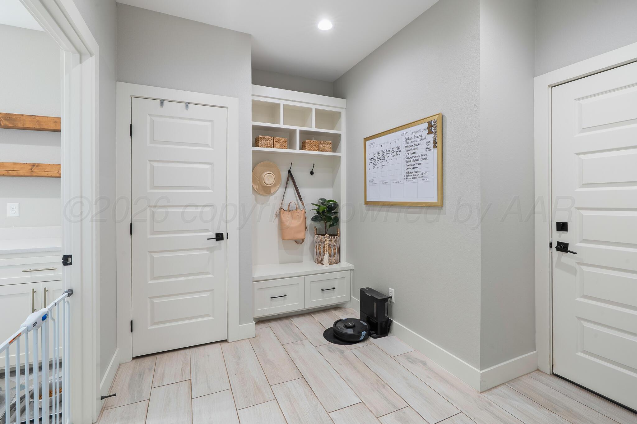 4250 Bobcat Springs Road Amarillo, TX 79119 - Photo 25 of 49 Mud Room