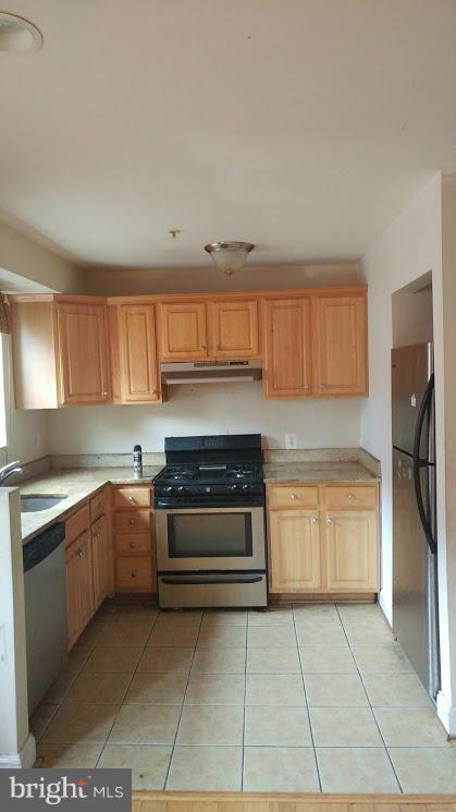 4732 Benning Road Southeast, Unit 302 Washington, DC 20019 - Photo 2 of 18 Kitchen