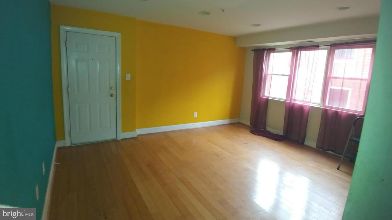 4732 Benning Road Southeast, Unit 302 Washington, DC 20019 - Photo 4 of 18 Living Room