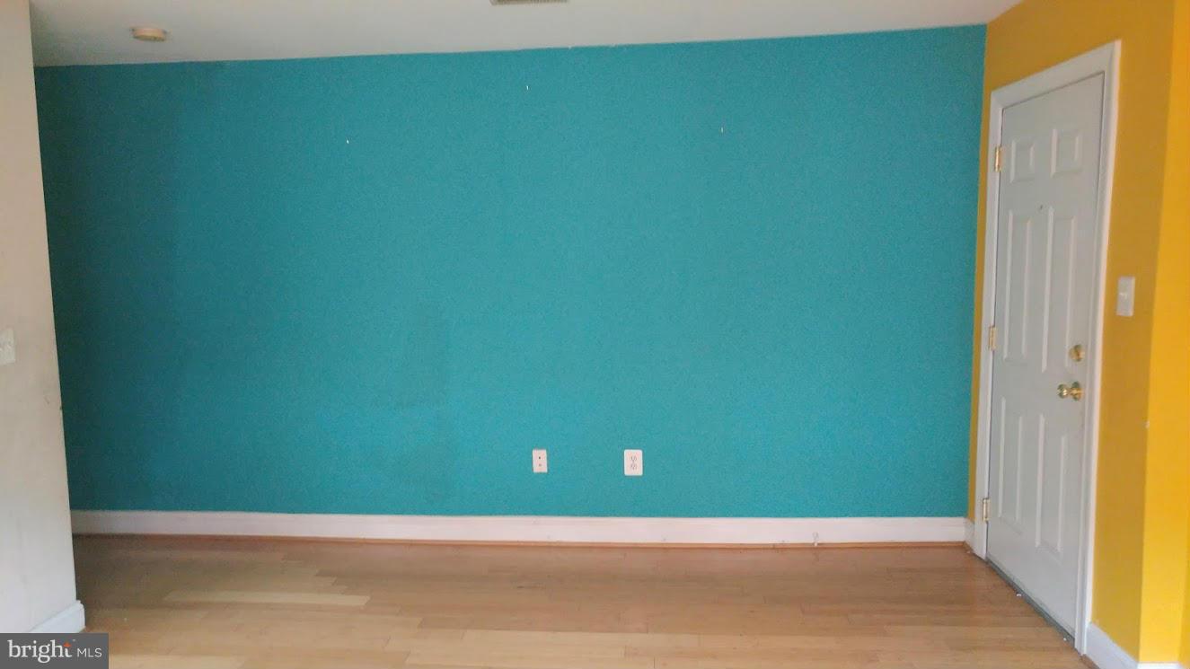 4732 Benning Road Southeast, Unit 302 Washington, DC 20019 - Photo 5 of 18 Living Room