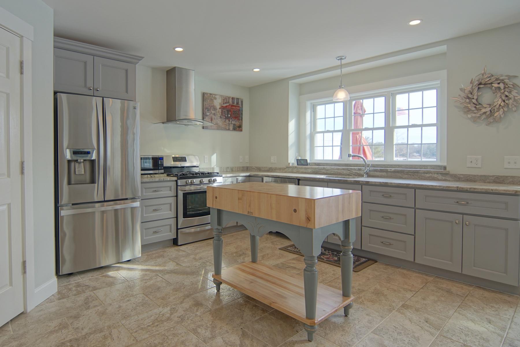 4 Spring Lane Eliot, ME 03903 - Photo 28 of 40 In-law/Apartment kitchen