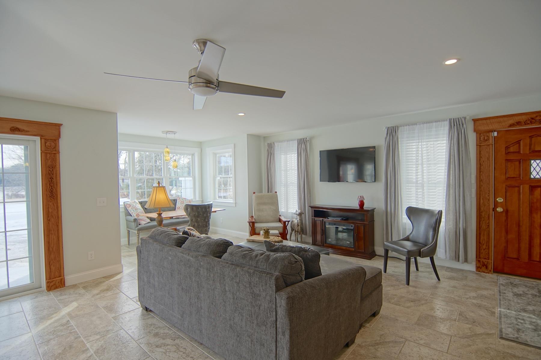 4 Spring Lane Eliot, ME 03903 - Photo 30 of 40 Living area